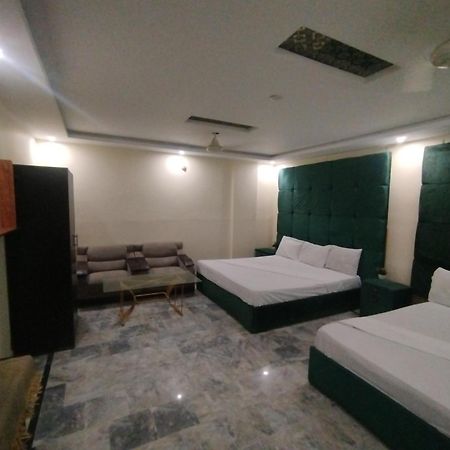 Hotel Crown Plaza, Near Karachi Airport, Darul Sehat Hospital, Dow, Agha Khan And Liaqat Hospital Esterno foto