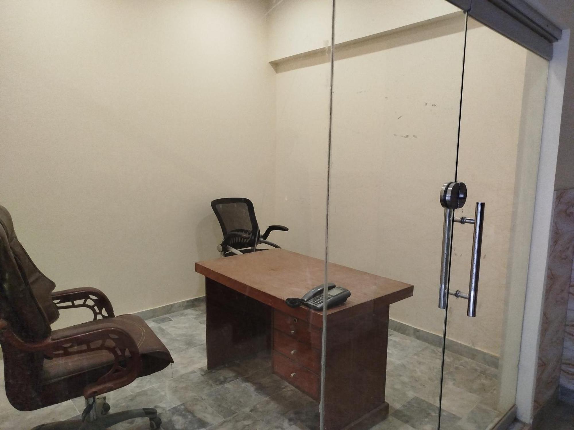 Hotel Crown Plaza, Near Karachi Airport, Darul Sehat Hospital, Dow, Agha Khan And Liaqat Hospital Esterno foto